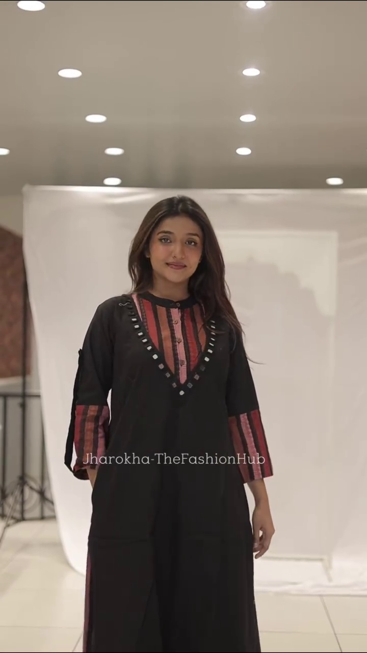 Printed V-Neck Mirror Work A-Line Kurta With Palazzo - Image 4