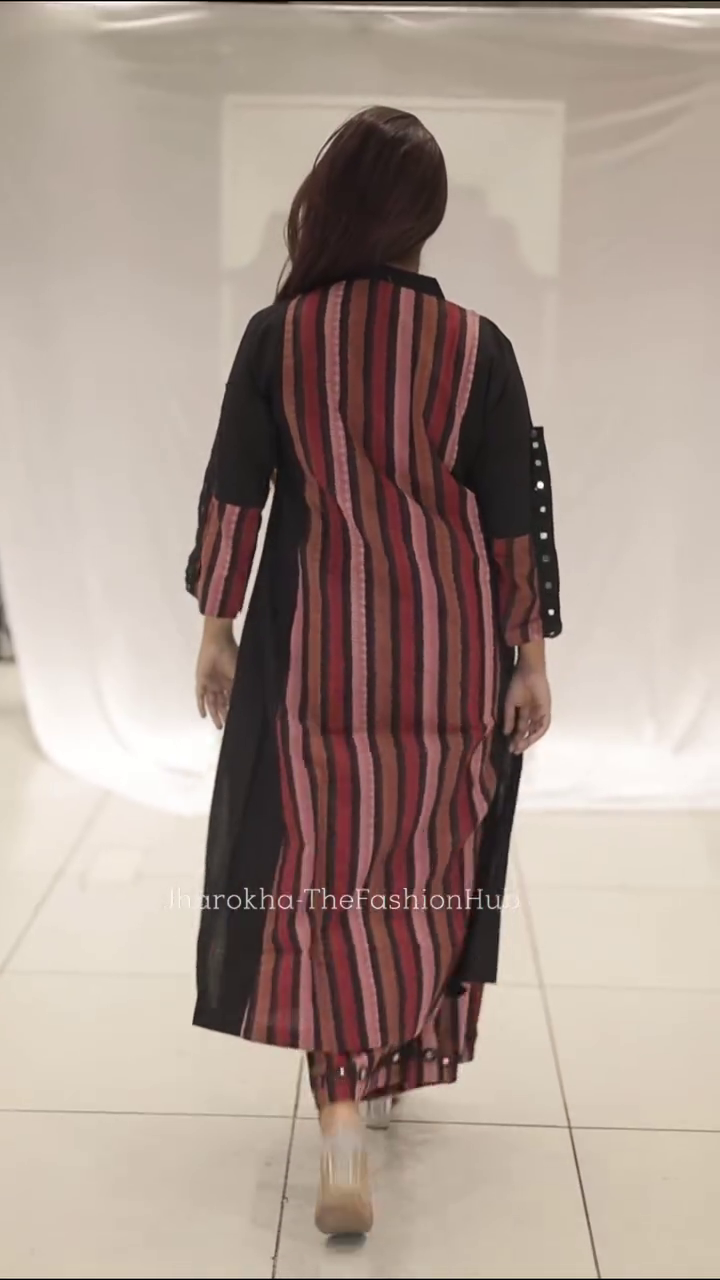 Printed V-Neck Mirror Work A-Line Kurta With Palazzo - Image 5