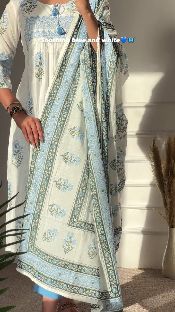 Women Pure Cotton Kurta Pant Attached Dupatta Set - Image 2