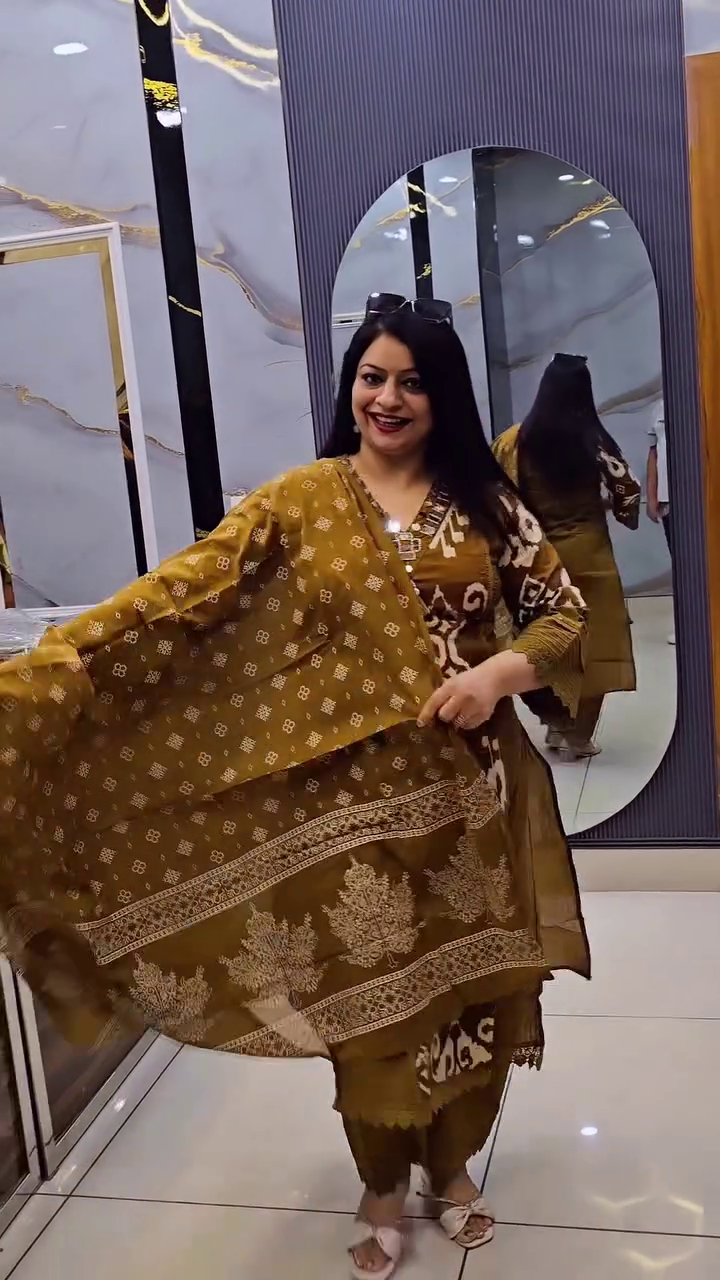 Embroidered Bandhani Printed Suit Set