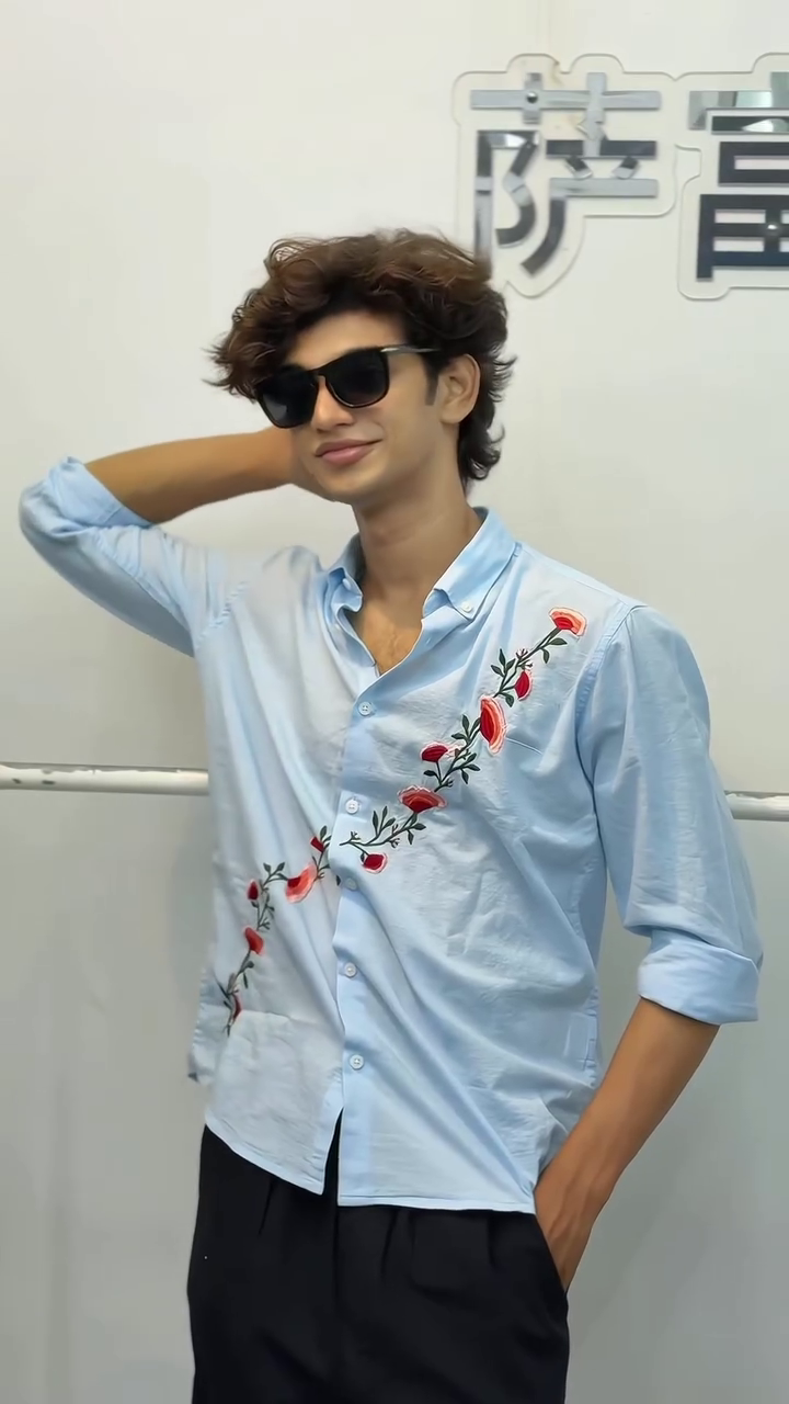 Men's Vertical Stripe Linen Shirt - Image 3