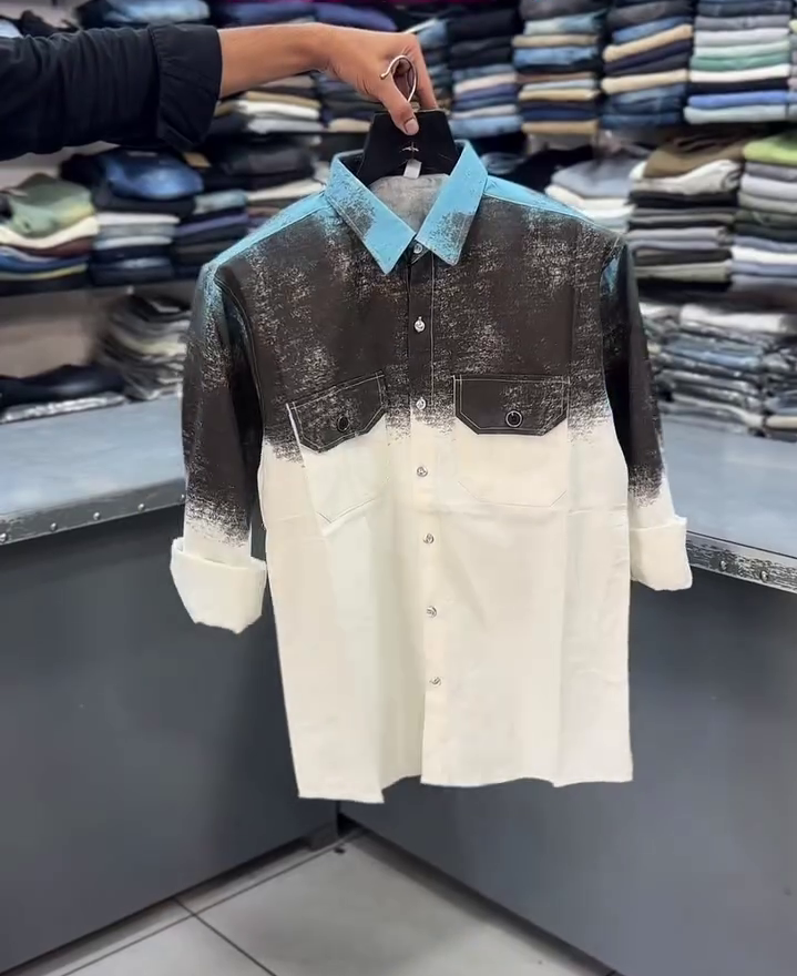 Men's Gradient Logo Casual Shirt - Image 5