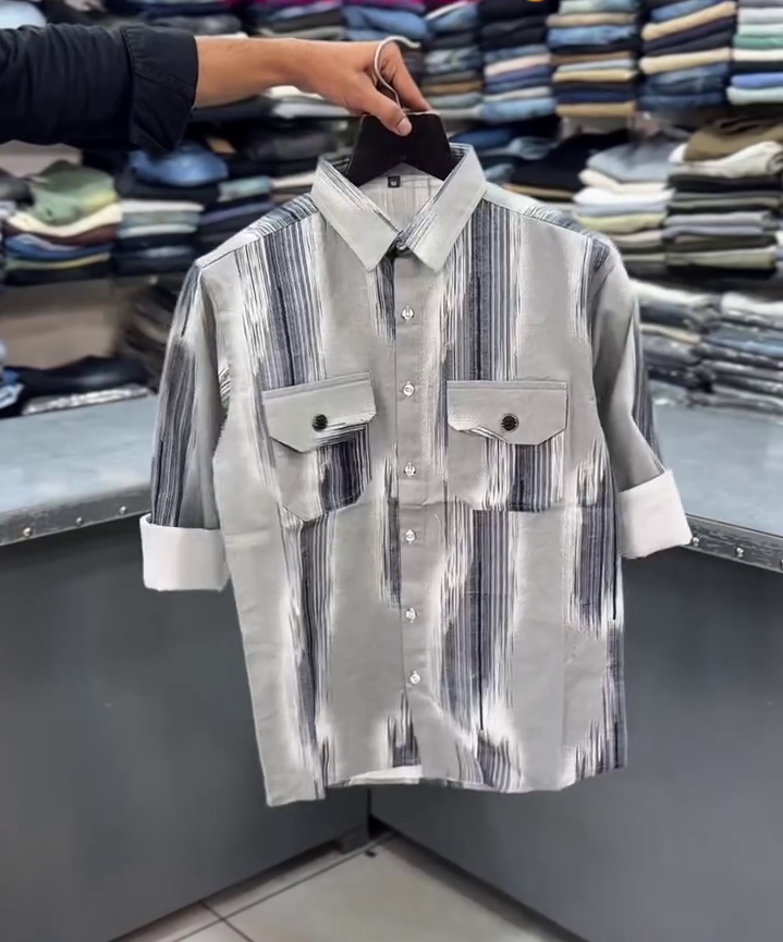 Men's Gradient Logo Casual Shirt - Image 3