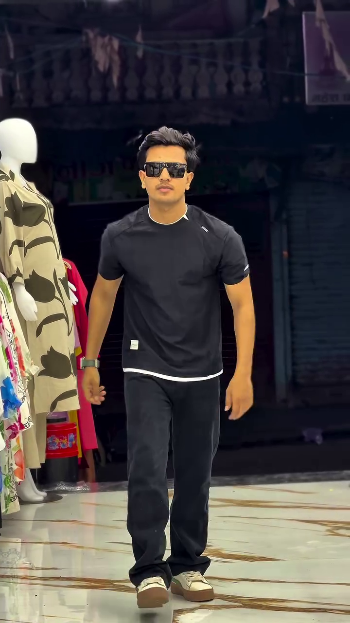 Men's Minimalist Layered Crew Neck T-Shirt - Image 4