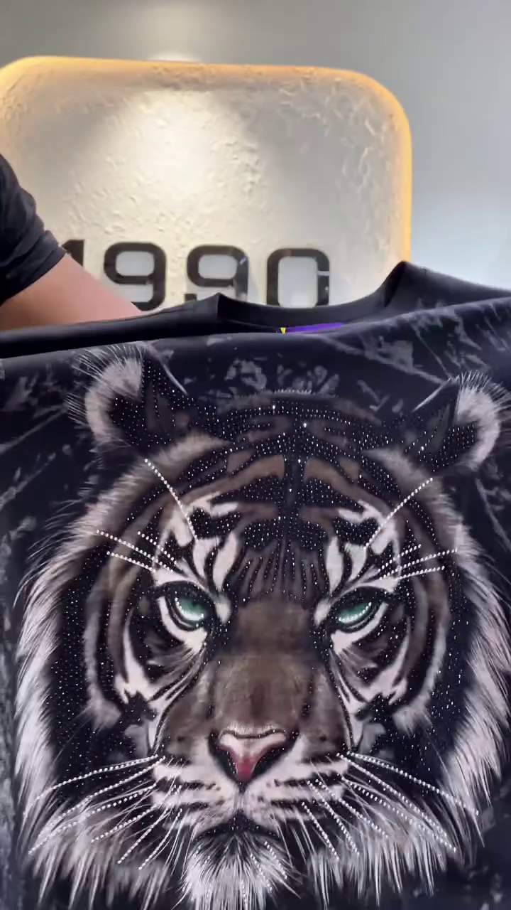 Men's Premium Tiger Graphic Oversized T-Shirt - Image 3