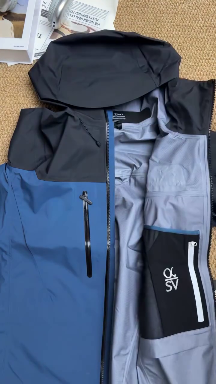 Navy Blue & Royal Blue Color Block Waterproof Shell Jacket - Image 2