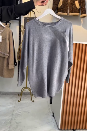 Grey Solid Round-Neck Knit Top