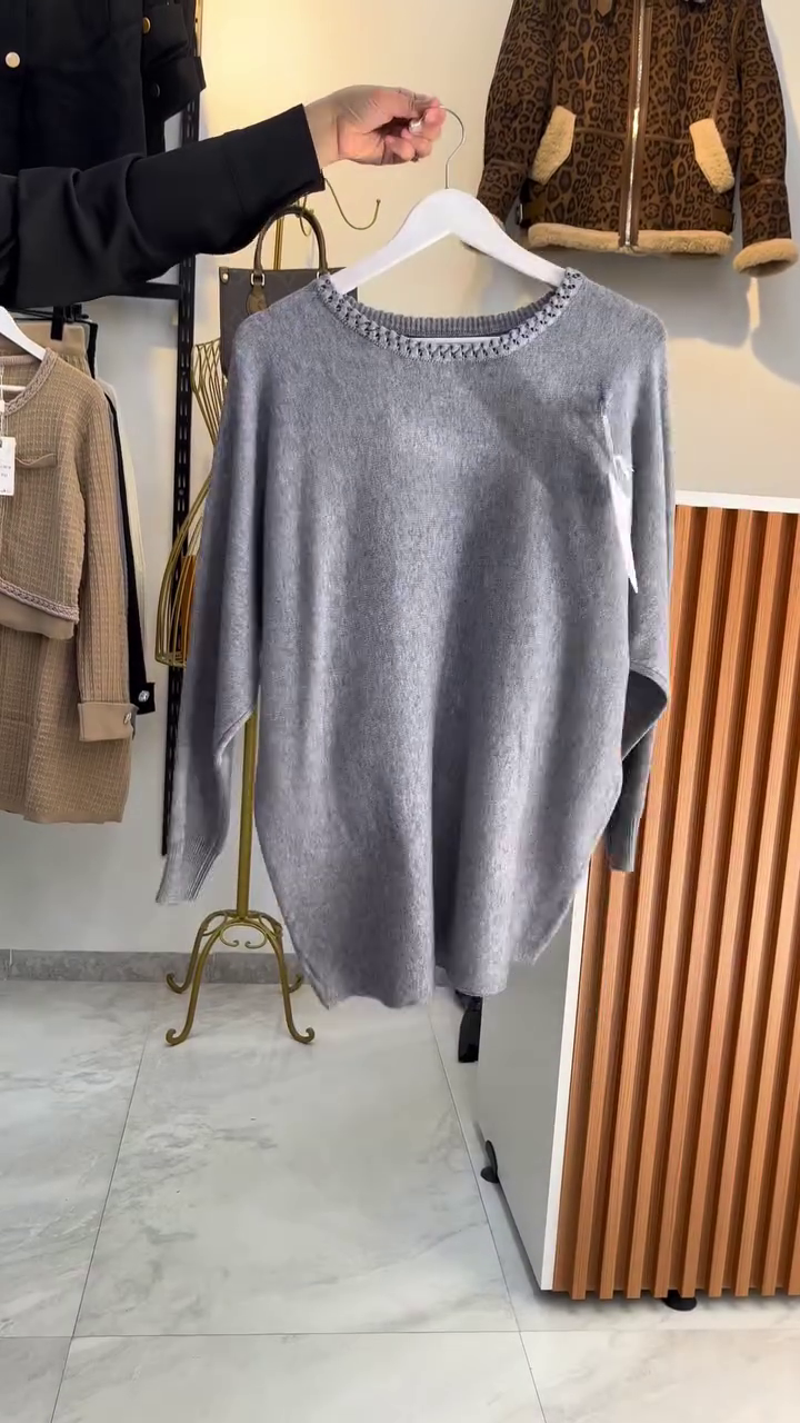 Grey Solid Round-Neck Knit Top