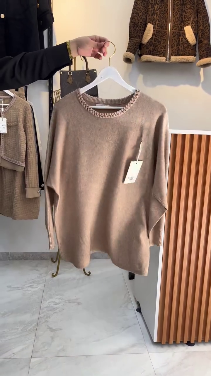 Grey Solid Round-Neck Knit Top - Image 4
